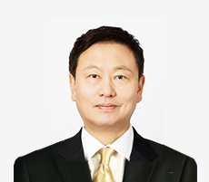 Young Jin Kim Photo