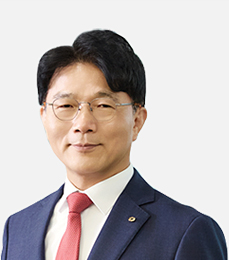 Chairman & CEO Park Sang Jin Profile Photo